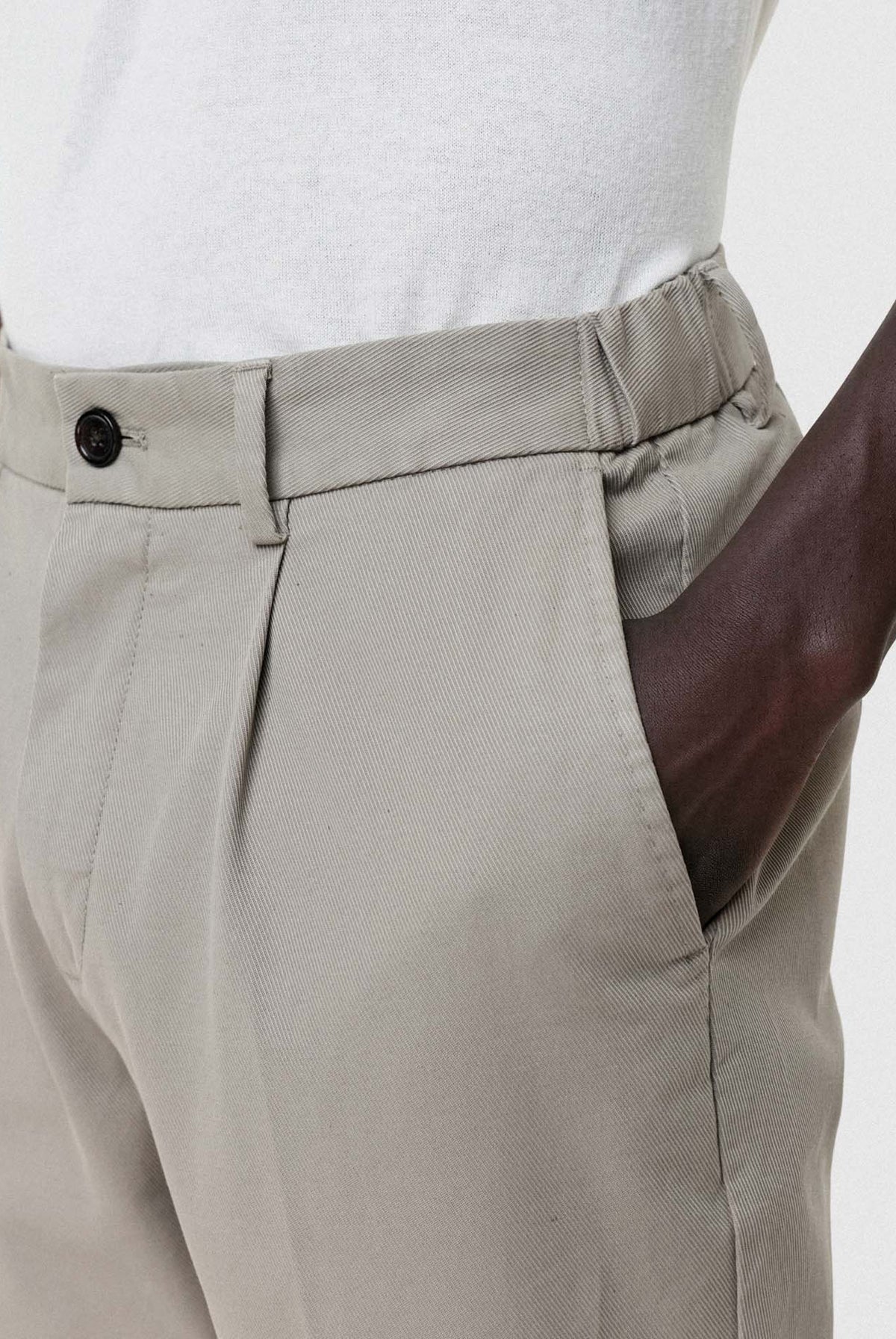Light Brown (AI)