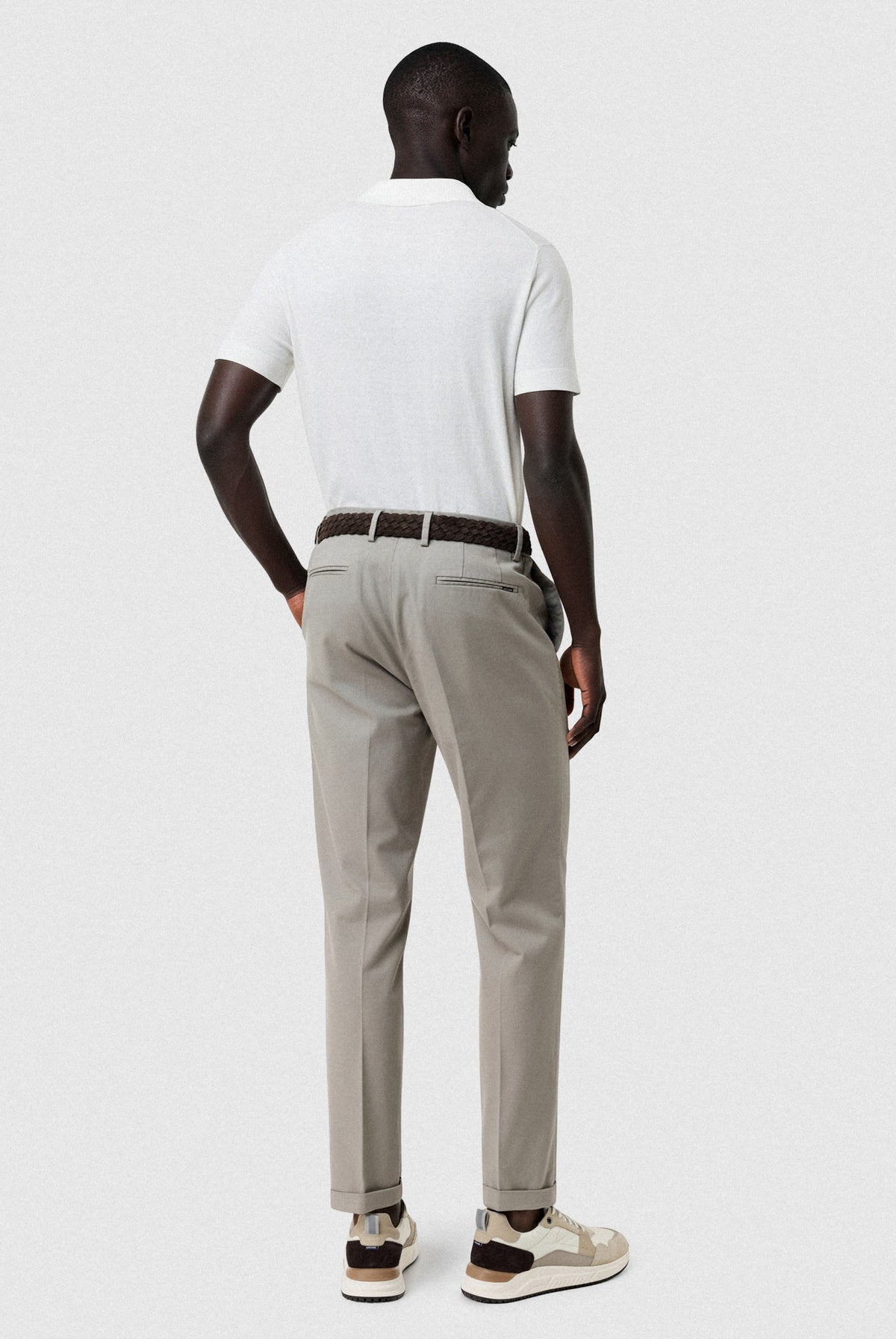 Light Brown (AI)