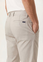 Light Brown (AI)