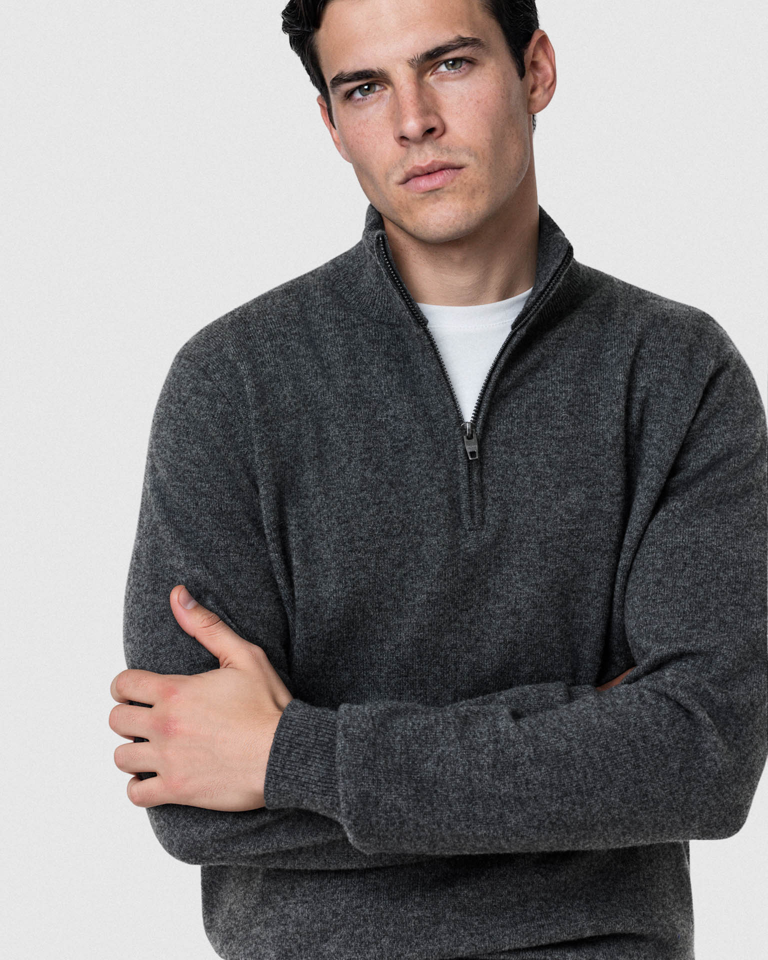 Medium Grey (AI)